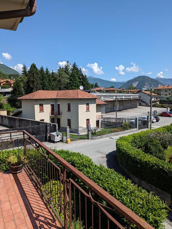 Relax E Passeggiate Tra Laghi E Monti Apartamento Casale Corte Cerro Exterior foto